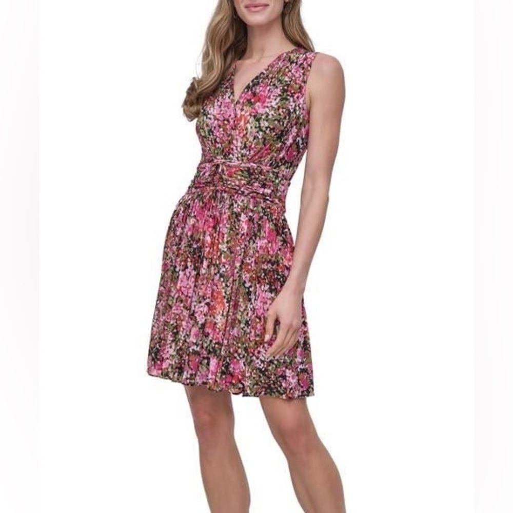 DKNY Size 8 Pink and Brown Floral Mini V neck Dress